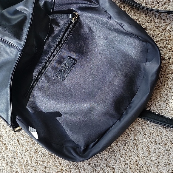 FRYE AND CO. BLACK CROSSBODY PURSE - Picture 3 of 11